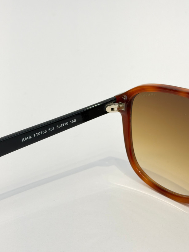 عینک آفتابی تام فورد TOM FORD مدل FT0753 کائوچویی