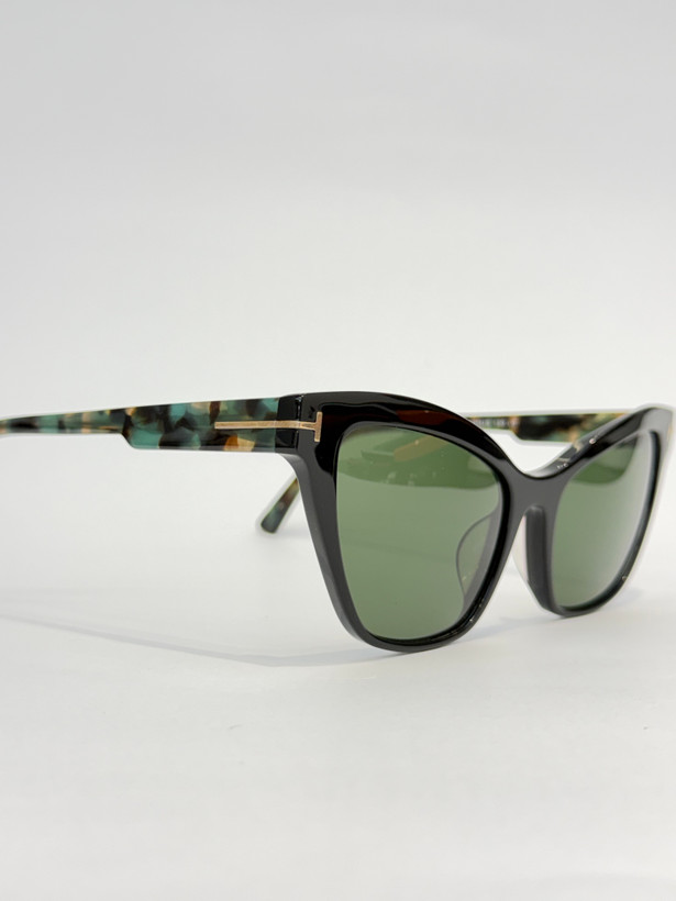 عینک آفتابی تام فورد TOM FORD مدل TF 5601 کائوچویی