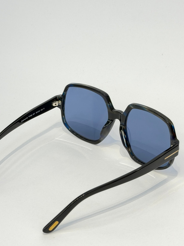 عینک آفتابی تام فورد TOM FORD مدل TF992 کائوچویی