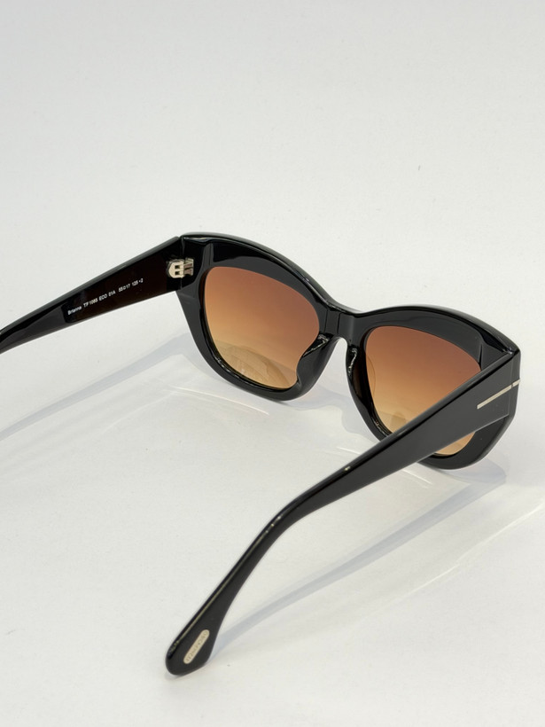 عینک آفتابی تام فورد TOM FORD مدل TF1065 کائوچویی
