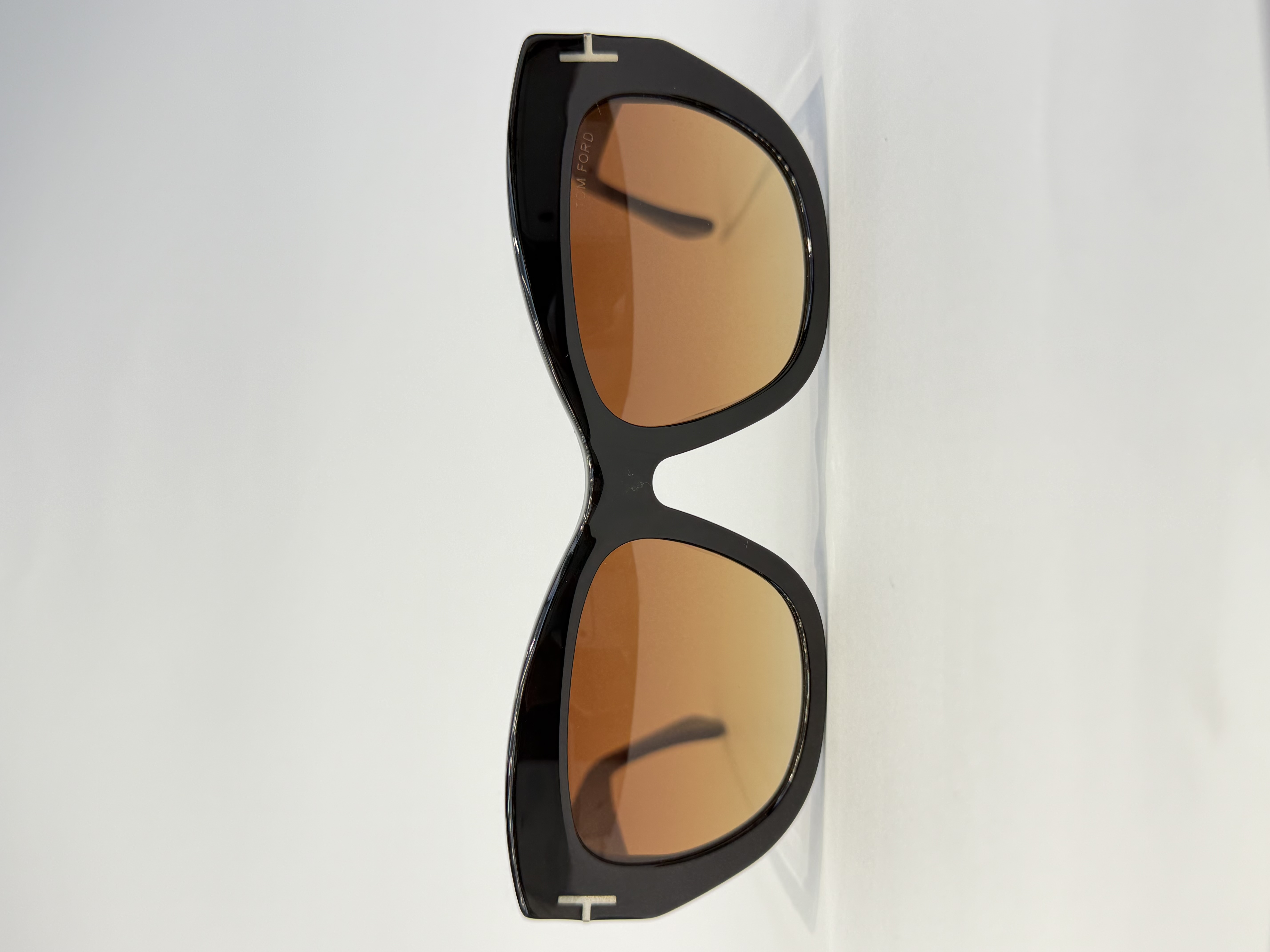 عینک آفتابی تام فورد TOM FORD مدل TF1065 کائوچویی