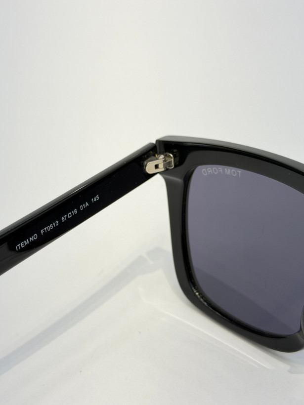 عینک آفتابی تام فورد TOM FORD مدل FT0513 کائوچویی