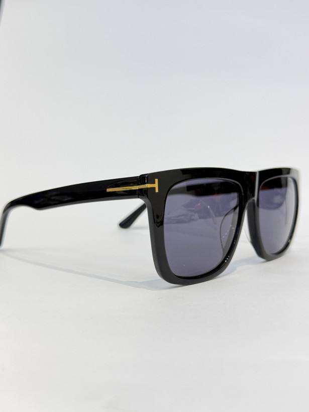 عینک آفتابی تام فورد TOM FORD مدل FT0513 کائوچویی