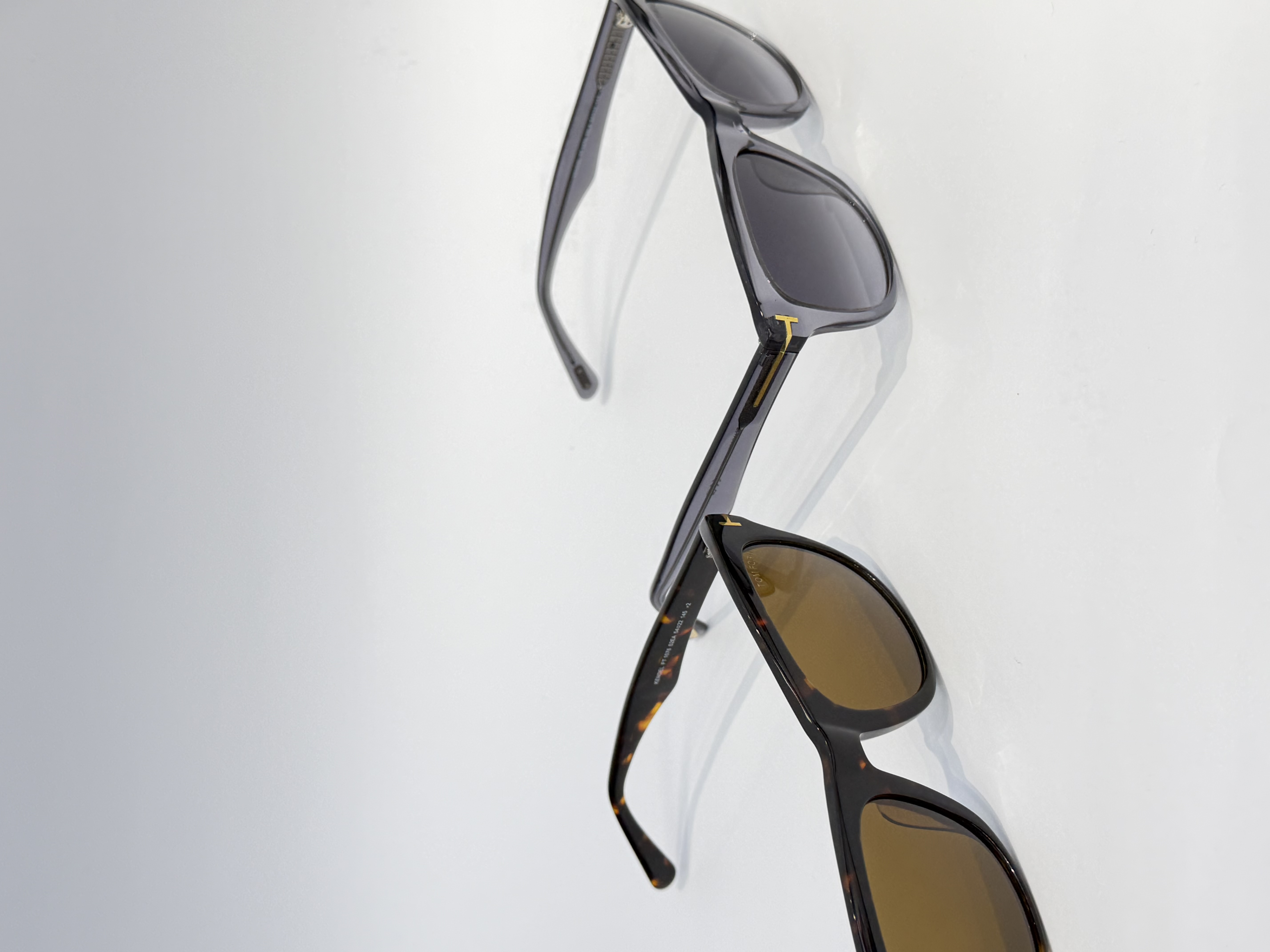 عینک آفتابی تام فورد TOM FORD مدل FT1076 کائوچویی