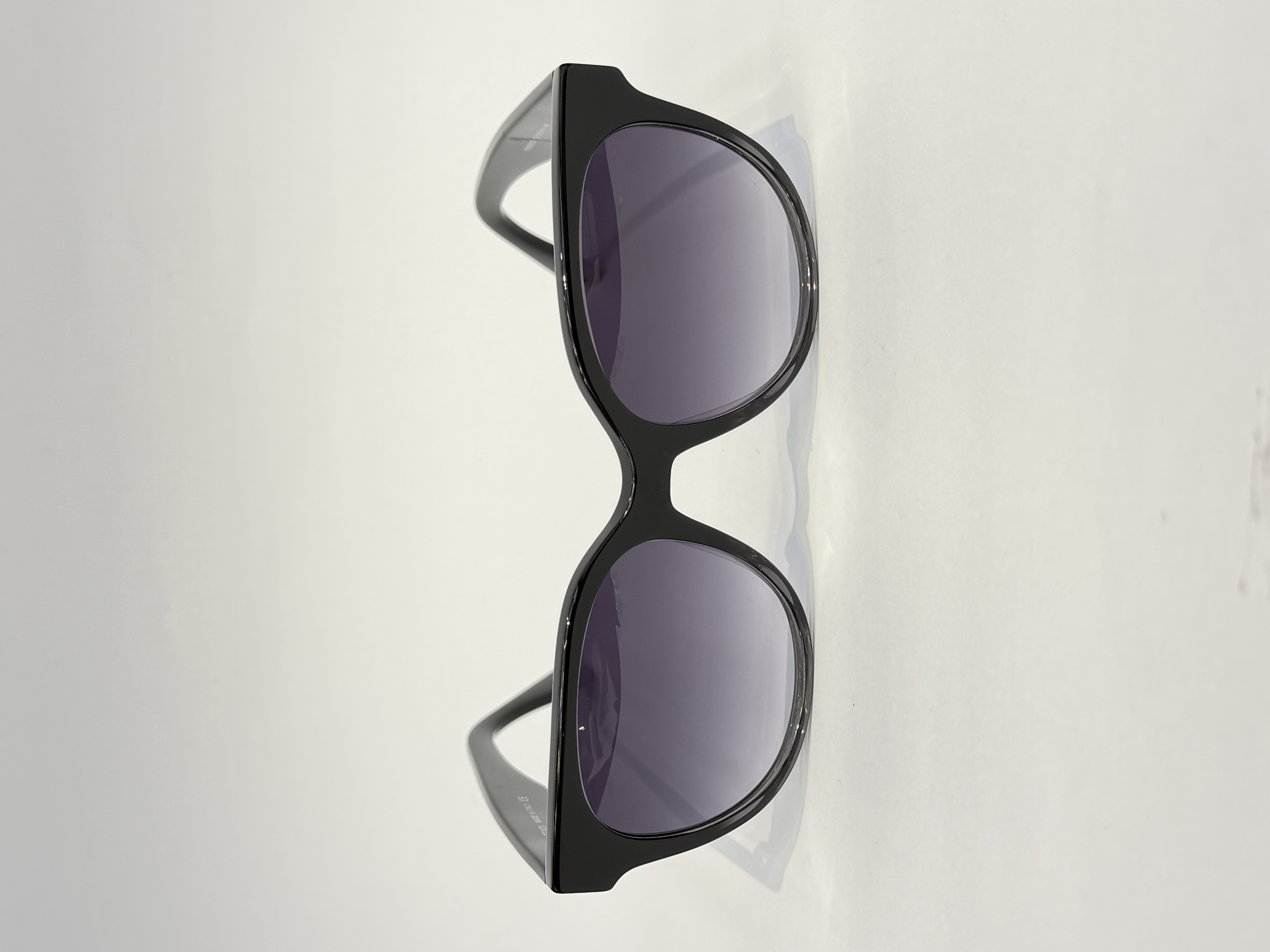 عینک آفتابی فندی Fendi مدل FE500021 کائوچویی