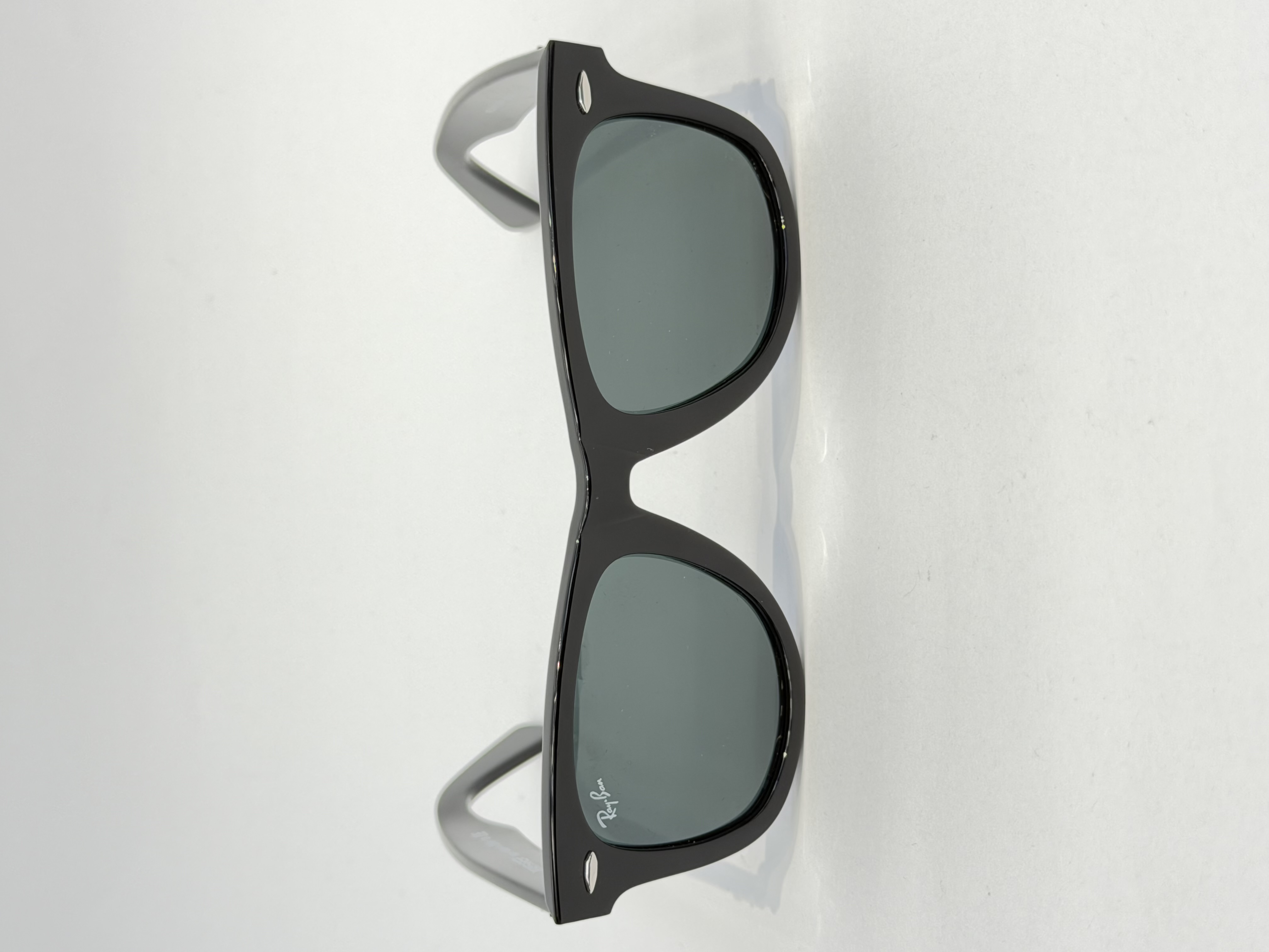 عینک آفتابی ریبن Ray-Ban مدل RB ۲۱۴۰کائوچویی